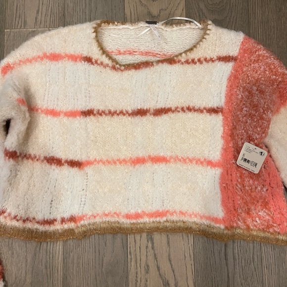 SOLD: NWT Free People Emerson Cropped Pullover knit Sweater in Champagne Dream - Picture 10 of 10